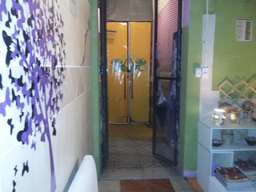Hospedaje La Rana บัวโนสไอเรส ภายนอก รูปภาพ