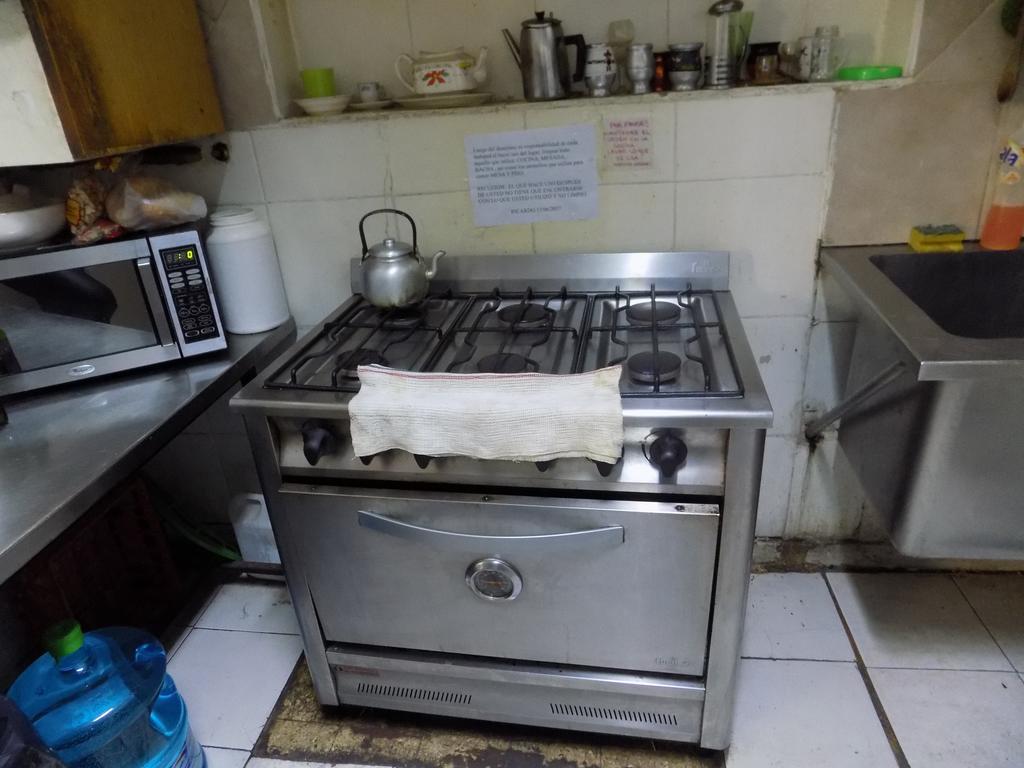 Hospedaje La Rana บัวโนสไอเรส ภายนอก รูปภาพ